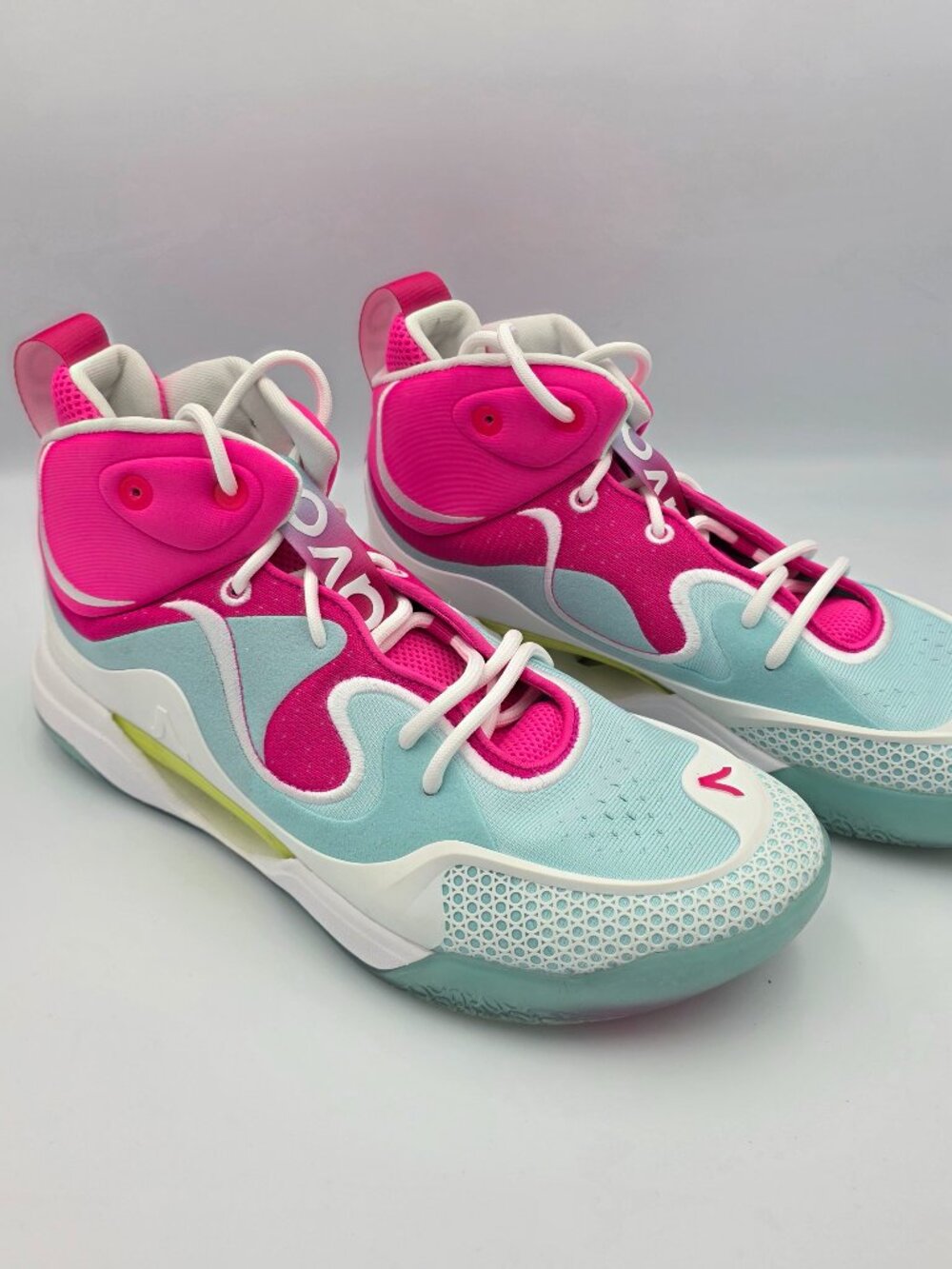 Avoli Womens Size 10 Volleyball Shoe Mid Top Cotton Candy